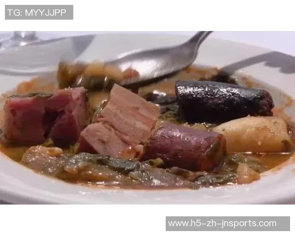 恩里克分享妈妈的拿手好菜阿斯图里亚斯乱炖让人垂涎欲滴 恩里克分享妈妈的拿手好菜阿斯图里亚斯乱炖让人垂涎欲滴