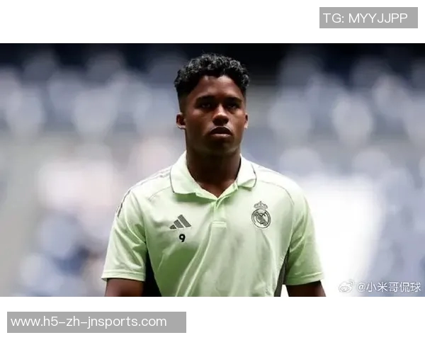 恩德里克本赛季仍未出场国际比赛间歇携妻子畅游摩洛哥度假