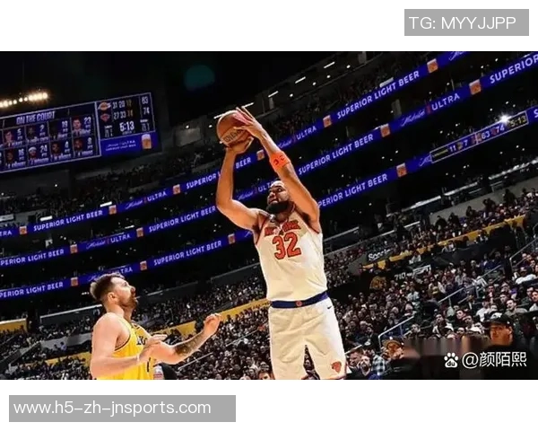 三球短暂出战15分钟高效表现三分球命中率50贡献11分2篮板3助攻