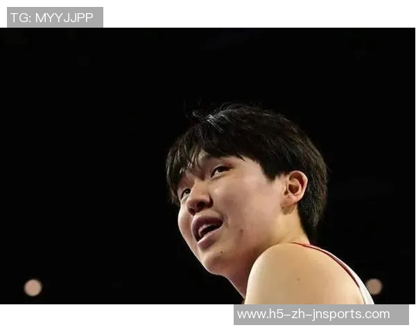 杨瀚森连续出战八场后首度缺席比赛上半场未能上场引发关注