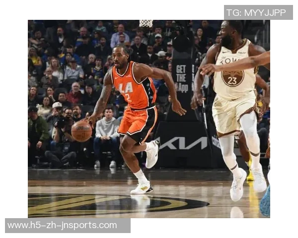 加兰半场表现出色8投4中贡献12分1板6助3断助队争胜